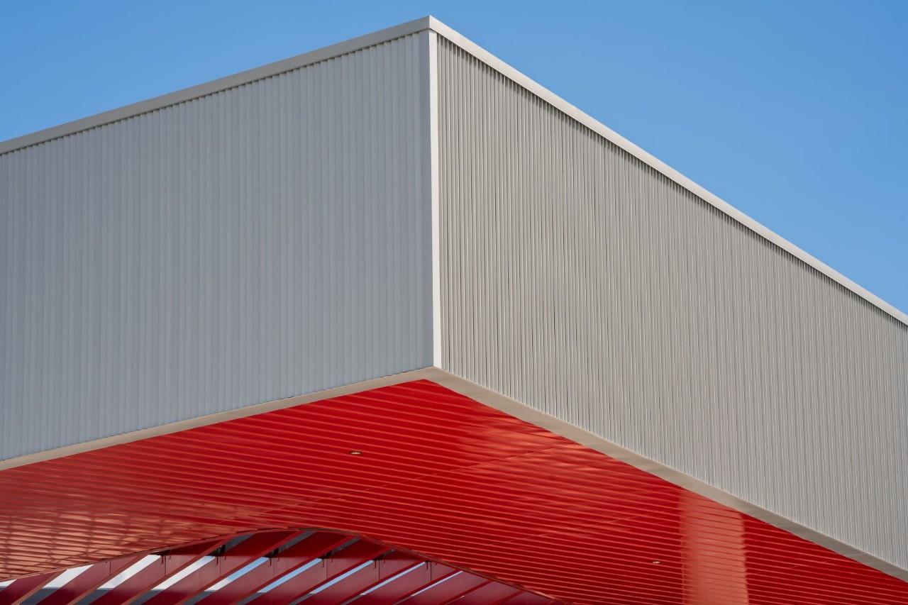 Matrix panels finished in steel and aluminium